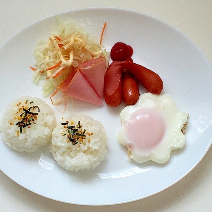 朝食 目玉焼きのワンプレート レシピ 作り方 By まかろん 楽天レシピ 朝食 目玉焼きのワンプレート レシピ 作り方 By まかろん 楽天レシピ